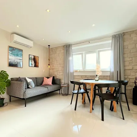 The Park Apartment *